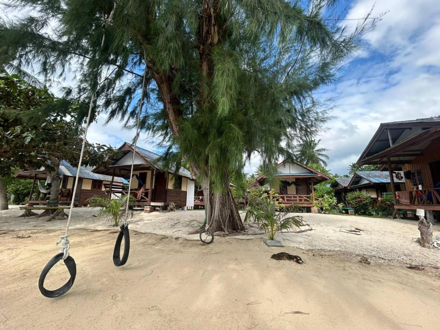 Pinks Bungalow Baan Tai Exterior photo