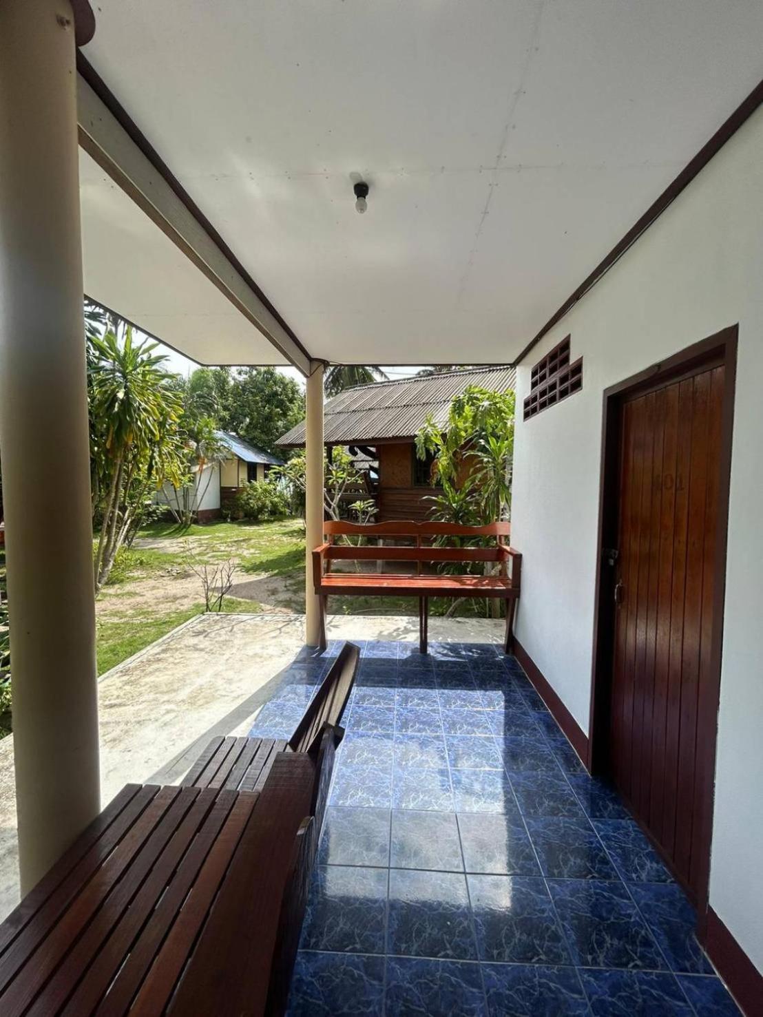 Pinks Bungalow Baan Tai Exterior photo